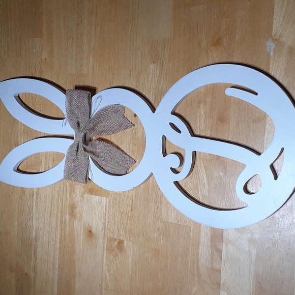 28 IN Wooden Bunny "L" Wall Decor New - Picture 1 of 3